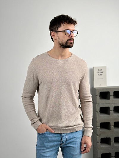 Легкий мужской свитер