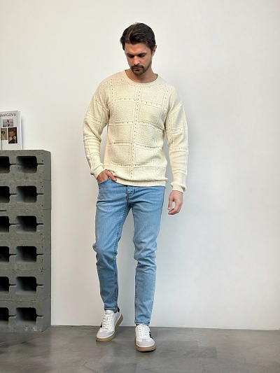 Стильный мужской свитер 2024